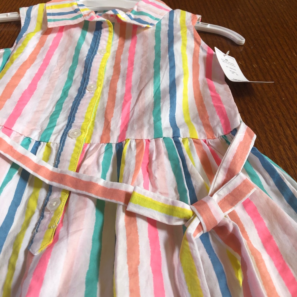 NWT rainbow 🌈 stripes!